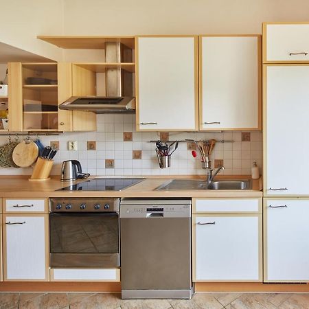 Appartement Prague Days - Sunlit Attic Loft In Vinohrady Extérieur photo